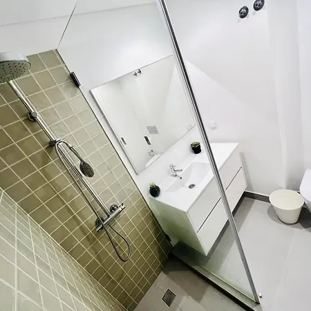 Rooms, Ideal Location For Tourists * Lissabon