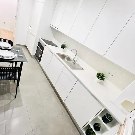 Rooms, Ideal Location For Tourists *