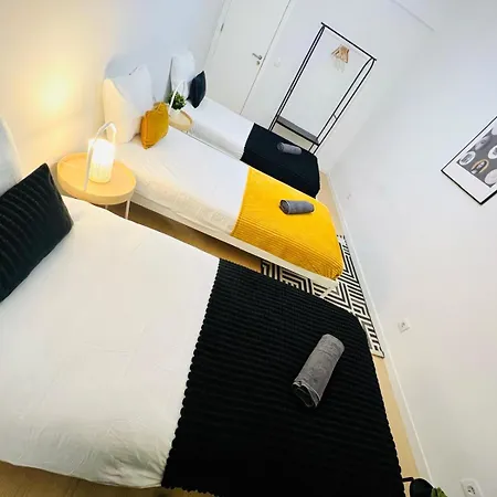 Rooms, Ideal Location For Tourists