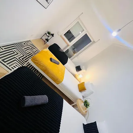 Rooms, Ideal Location For Tourists Lisbona