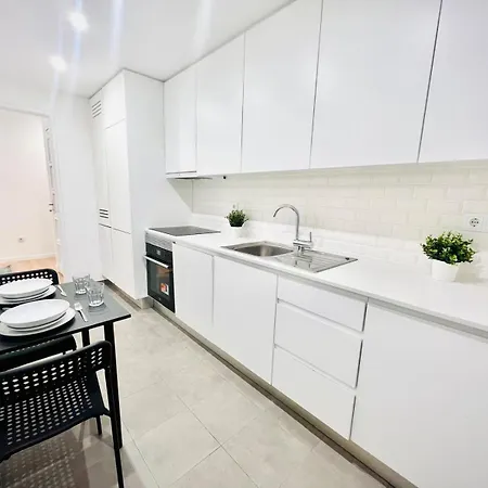 Rooms, Ideal Location For Tourists Hostal *