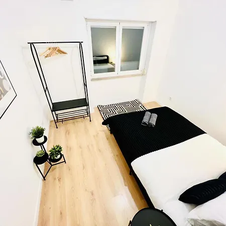 Rooms, Ideal Location For Tourists Hostal *