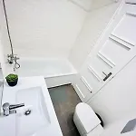 Rooms, Ideal Location For Tourists Lisbon