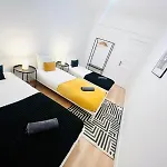 Rooms, Ideal Location For Tourists * Lisbon