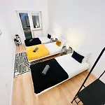 Hostel Rooms, Ideal Location For Tourists