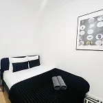 Rooms, Ideal Location For Tourists Hostel *