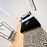 Hostel Rooms, Ideal Location For Tourists *