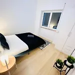 Rooms, Ideal Location For Tourists Lisbon