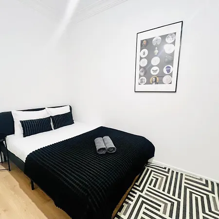 Rooms, Ideal Location For Tourists 旅馆 *